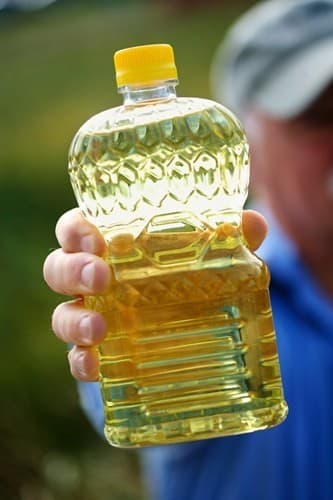Premium Quality Crude _ Refined Canola Oil _ rapeseed oil Av